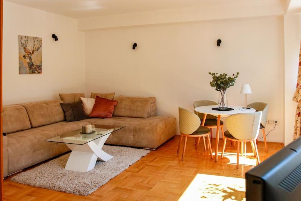Nn Apartment Скопие Екстериор снимка